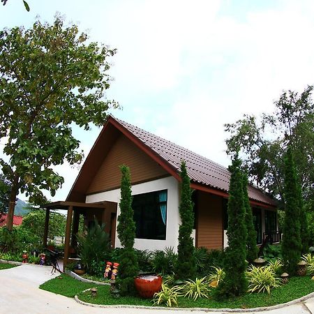 Silver Garden Resort Suan Phueng Exteriér fotografie